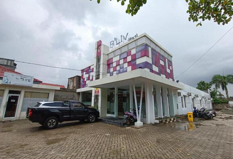 Urbanview Hotel B Liv Kendari By Reddoorz