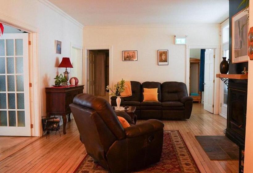 호스텔 Auberge Incroyable