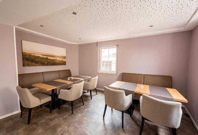 ユースホステル Gästehaus Julianenhof