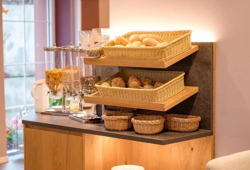 ユースホステル Gästehaus Julianenhof