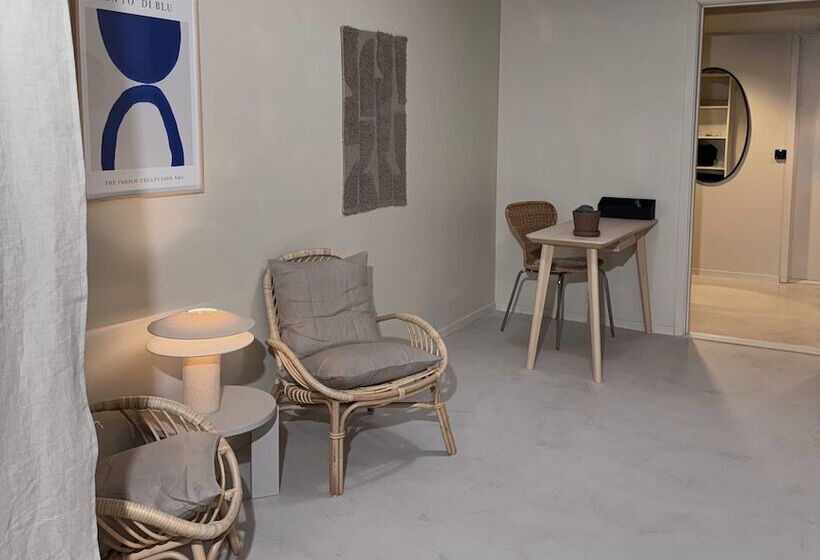 Общежитие Nomad Gardet