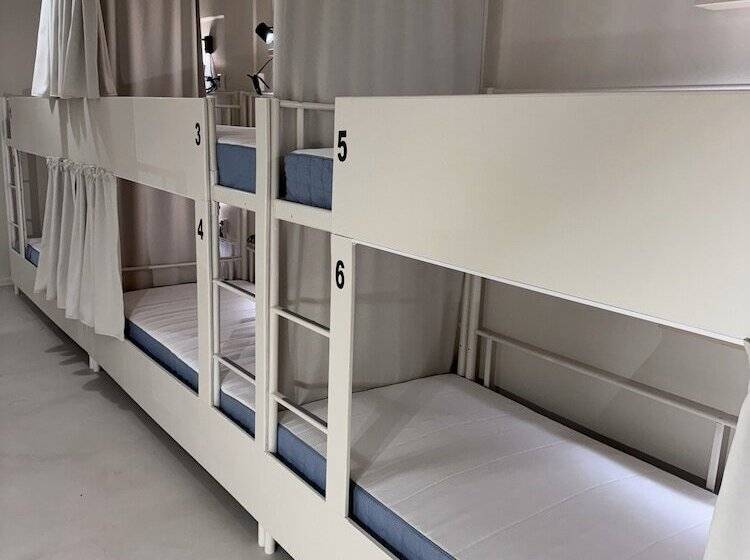 Общежитие Nomad Gardet