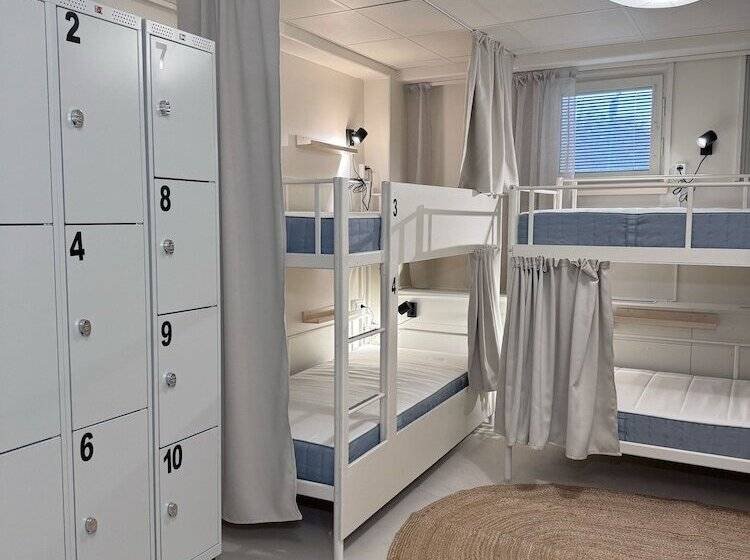 Общежитие Nomad Gardet