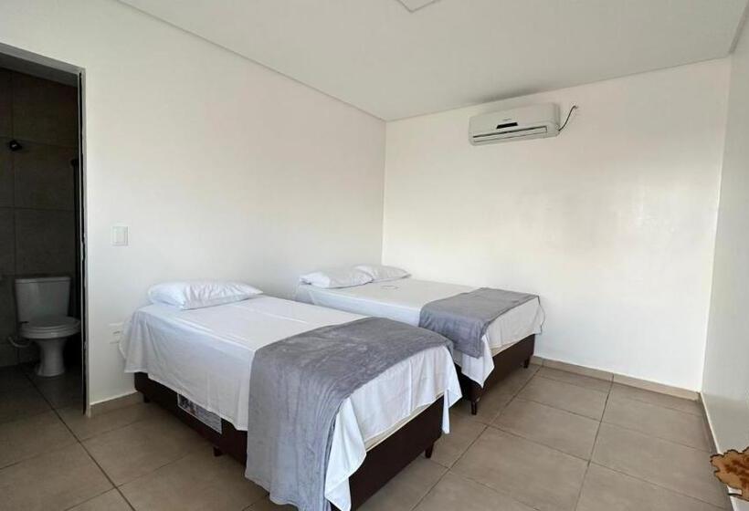 הוסטל Pousada Ipê Amarelo