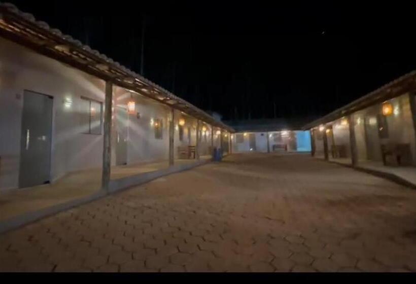 הוסטל Pousada Ipê Amarelo