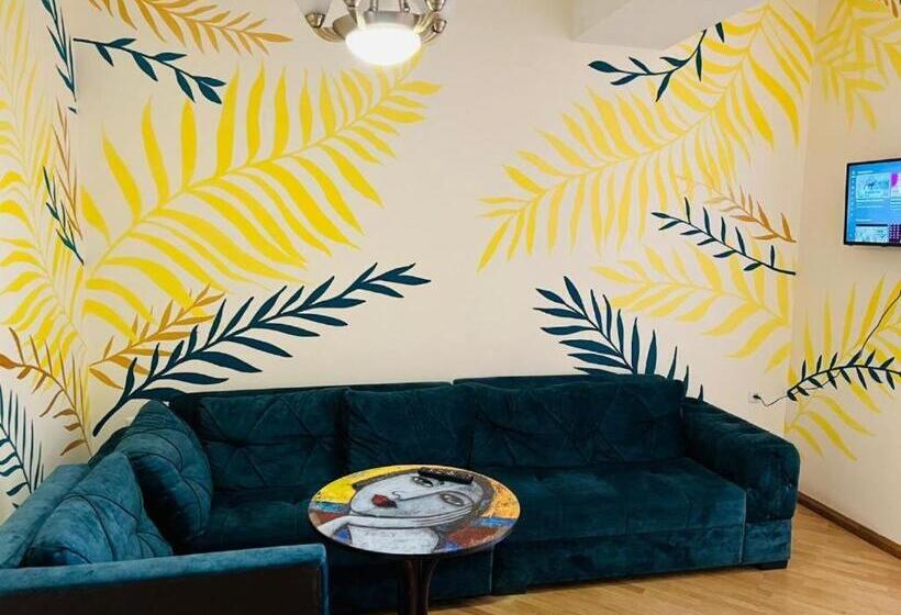 Areva Hostel & Apartment