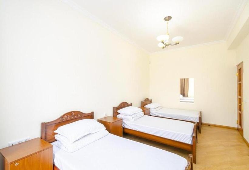 Areva Hostel & Apartment