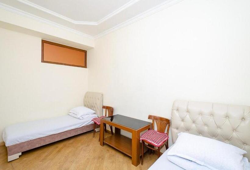 Areva Hostel & Apartment