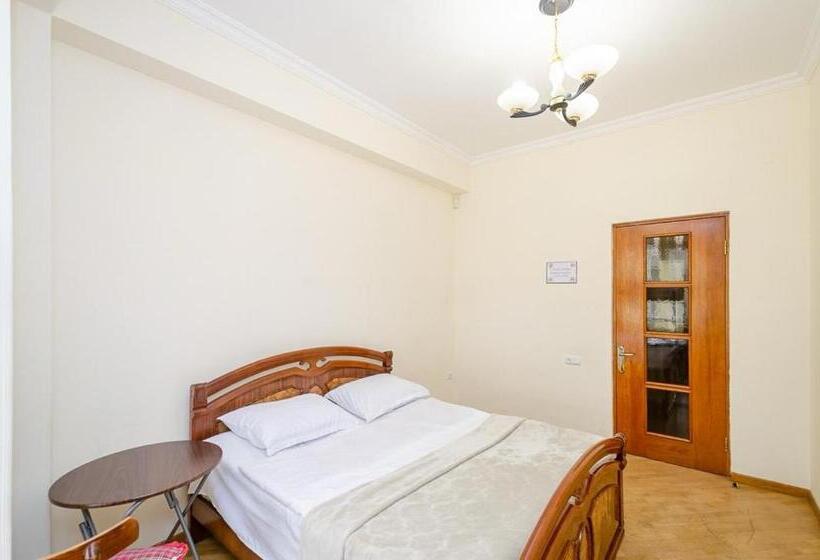 Areva Hostel & Apartment