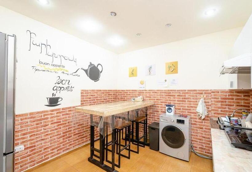 Areva Hostel & Apartment