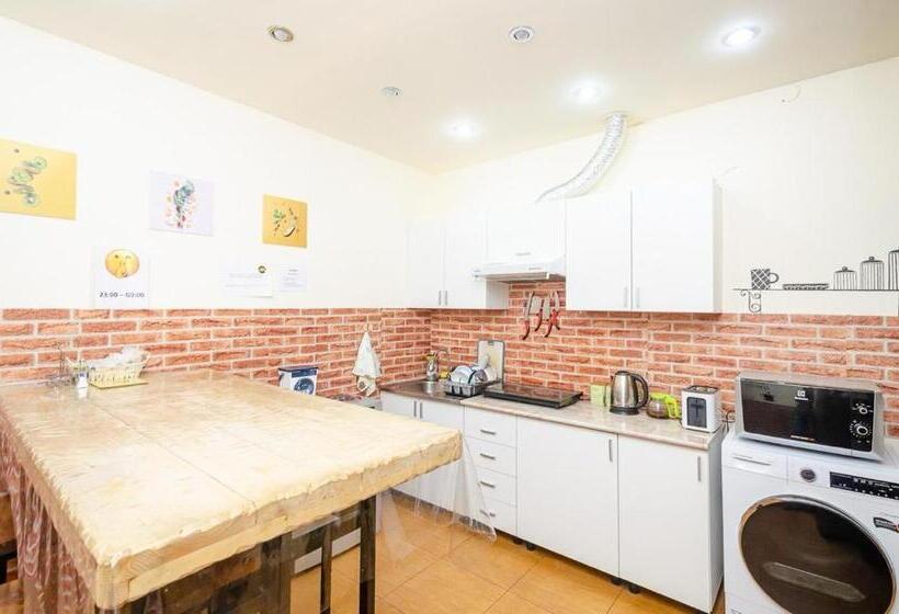 Areva Hostel & Apartment