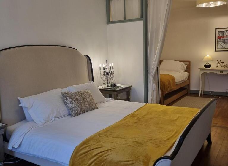 ベッドアンドブレックファースト Chez Jack Confolens