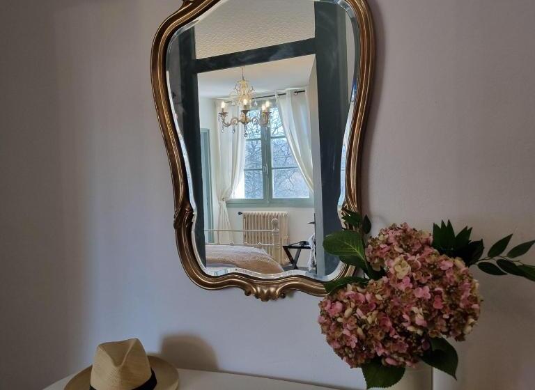 ベッドアンドブレックファースト Chez Jack Confolens