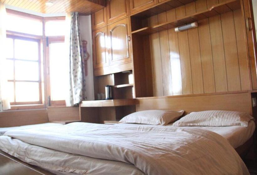 مبيت وإفطار Hem Kunj Estate