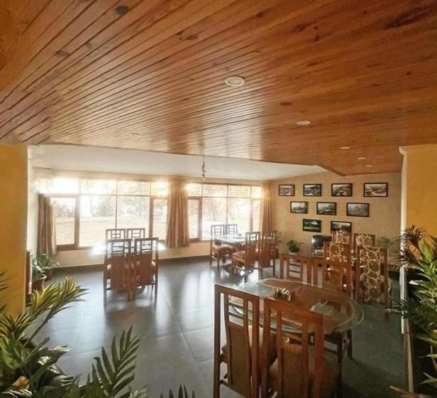 مبيت وإفطار Hem Kunj Estate