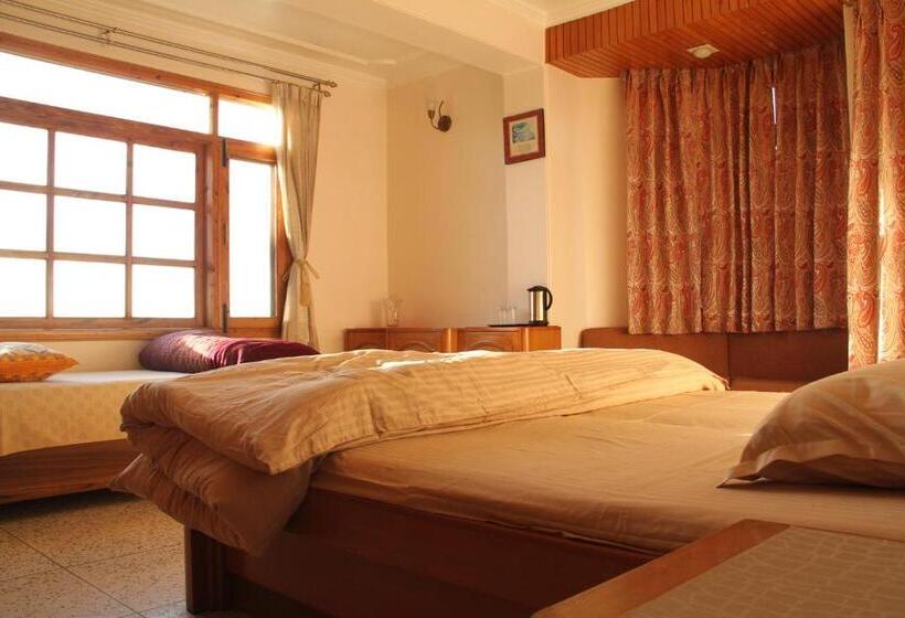 مبيت وإفطار Hem Kunj Estate