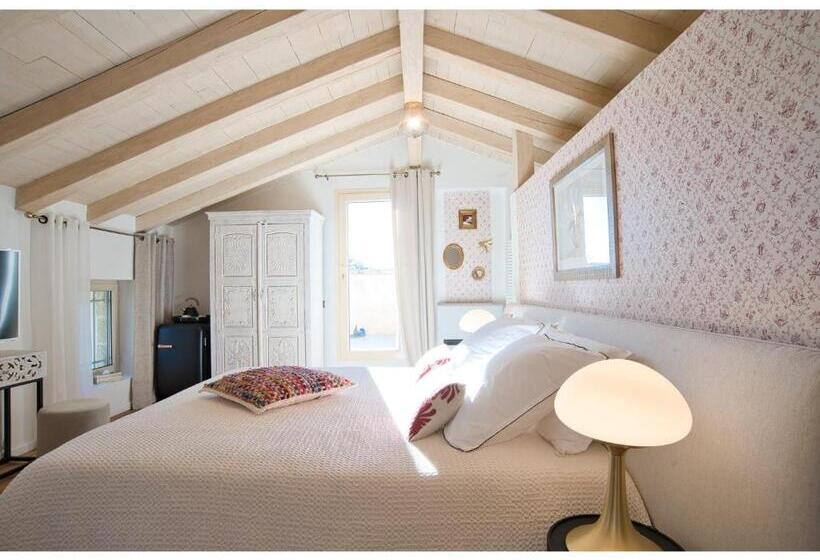 ベッドアンドブレックファースト Le Mas Des Aires   Chambres D Hôtes   Blauzac  Uzès   Pont Du Gard