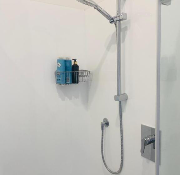 צימר Stay At The Art Gallery