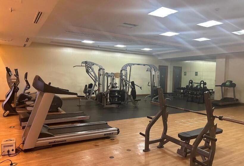 Nocleg ze śniadaniem Tu Casa At Pico De Loro   Myna B