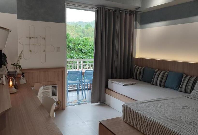 Nocleg ze śniadaniem Tu Casa At Pico De Loro   Myna B