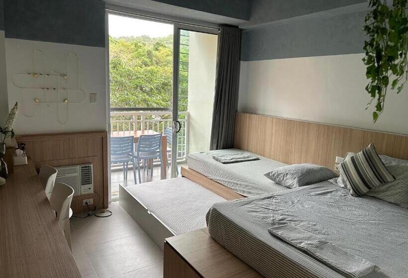 Nocleg ze śniadaniem Tu Casa At Pico De Loro   Myna B