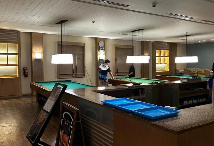 Nocleg ze śniadaniem Tu Casa At Pico De Loro   Myna B