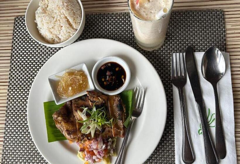 Nocleg ze śniadaniem Tu Casa At Pico De Loro   Myna B