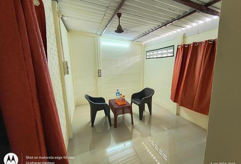 מלון כמוסות Kgp Farm Stay