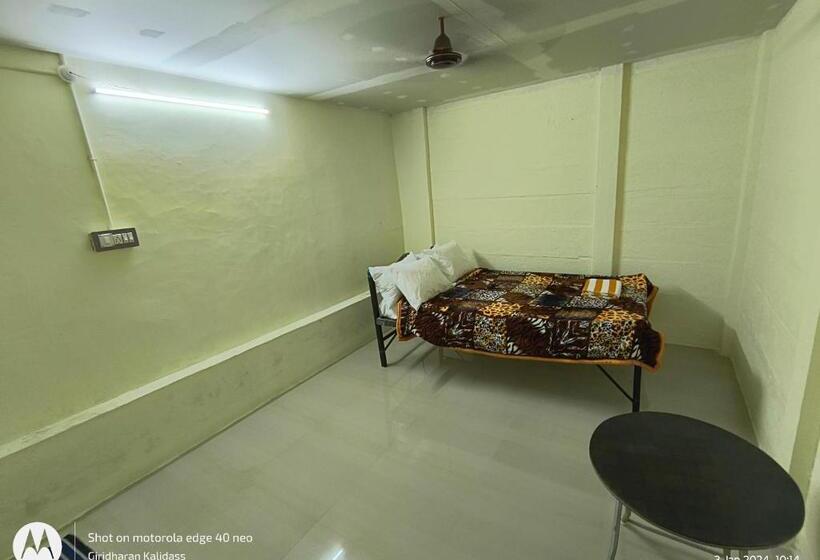 מלון כמוסות Kgp Farm Stay