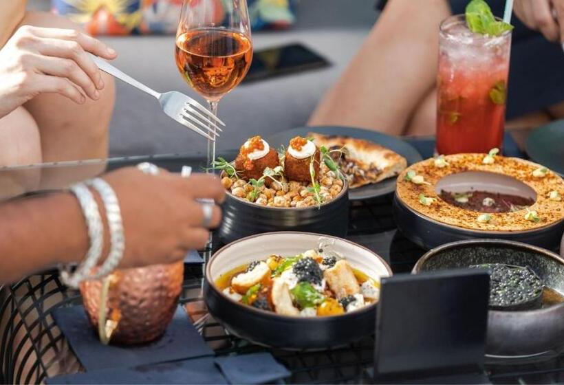 Aotel By Clarks Inn Palampur