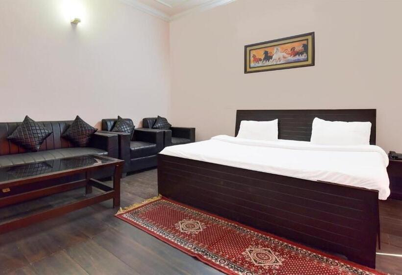 ホテル Homewood Suites And Guest House