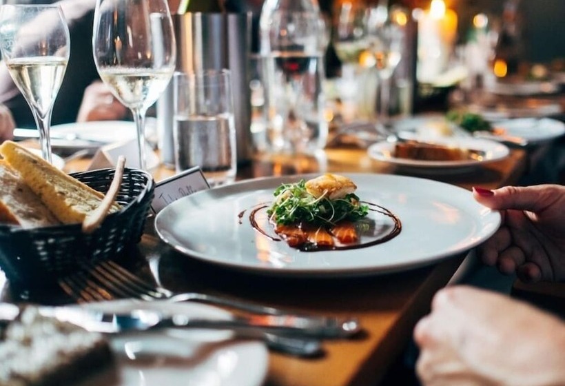 酒店 Hôtel Paris Vésinet Logis Hôtel Restaurant