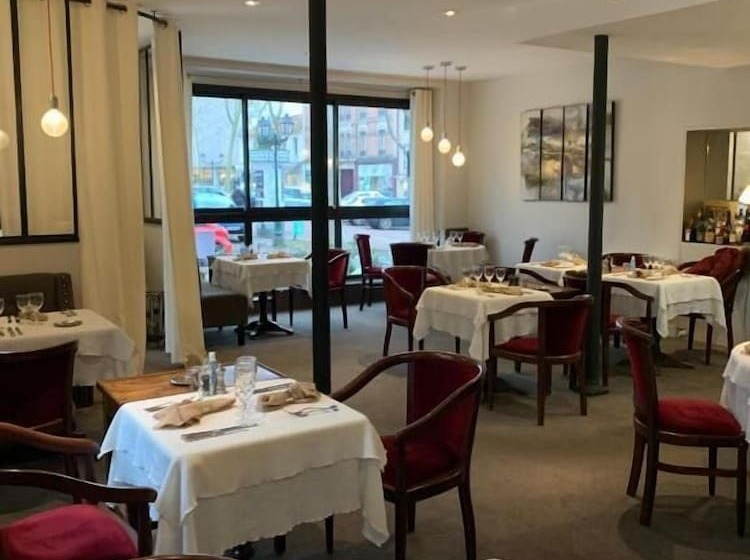 酒店 Hôtel Paris Vésinet Logis Hôtel Restaurant