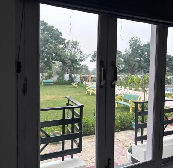 בית מלון כפרי Inara Farms