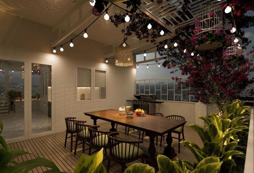 هتل Jim’s House