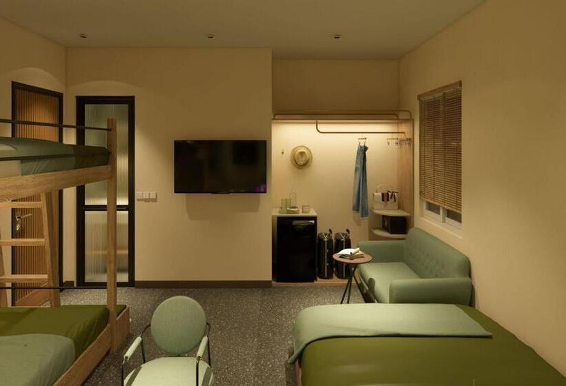 هتل Jim’s House