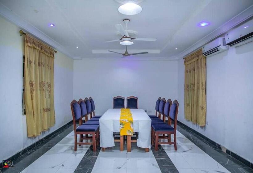 בית מלון כפרי Jukambo Lodge