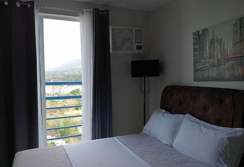 هتل Loop Spacious Studio Unit