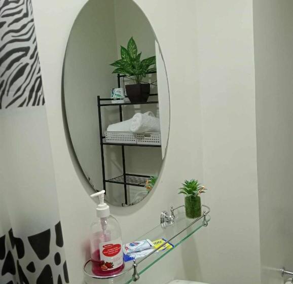 هتل Loop Spacious Studio Unit