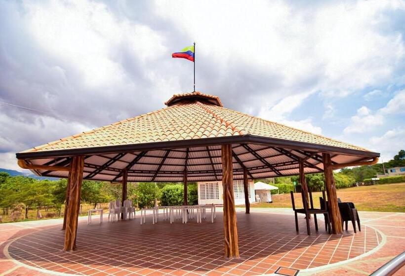 هتل Los Lagos Centro Vacacional