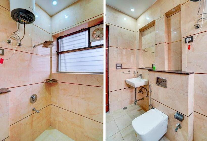 هتل Oyo 82107 Golden Inn