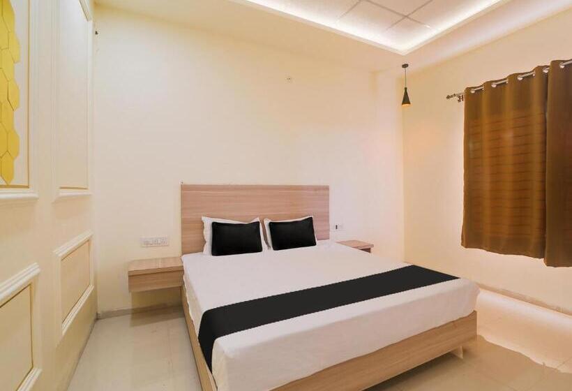 호텔 Oyo Saubhagya Shri Resort