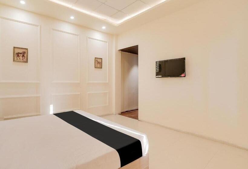 בית מלון כפרי Oyo Saubhagya Shri Resort