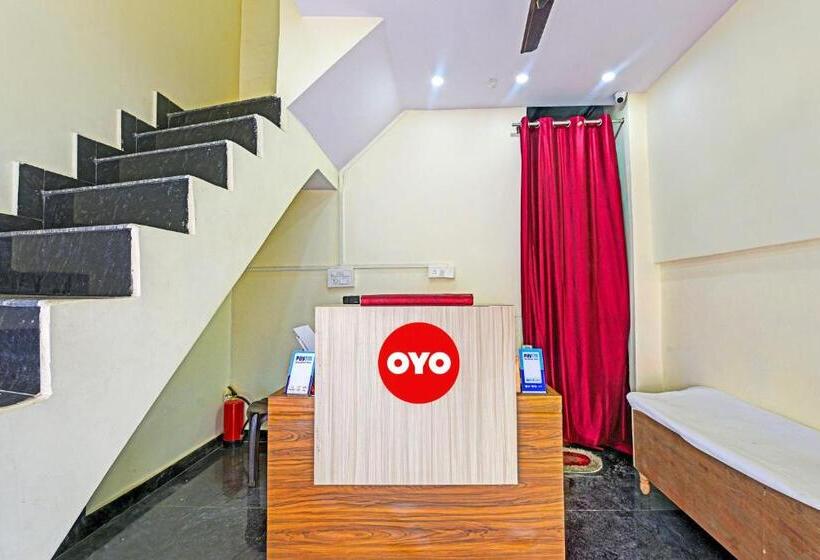 בית מלון כפרי Oyo Triple Six