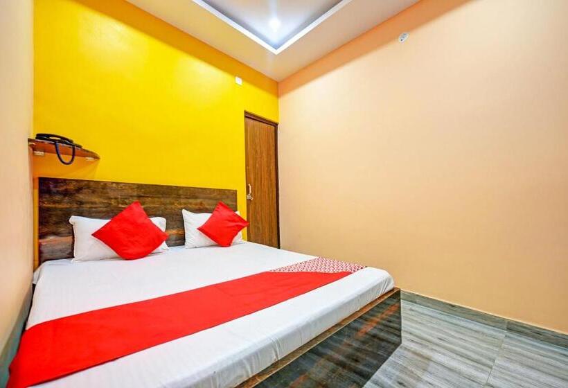 فندق Oyo Triple Six