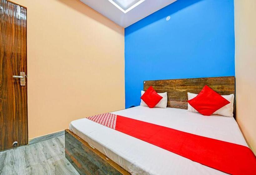 فندق Oyo Triple Six