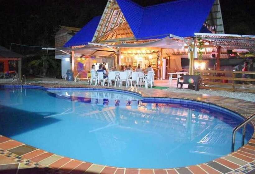 ホテル Shaddai Restaurante Y Hospedaje