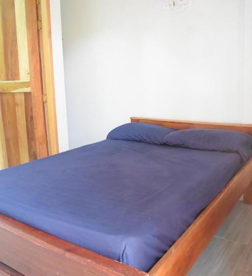 ホテル Shaddai Restaurante Y Hospedaje