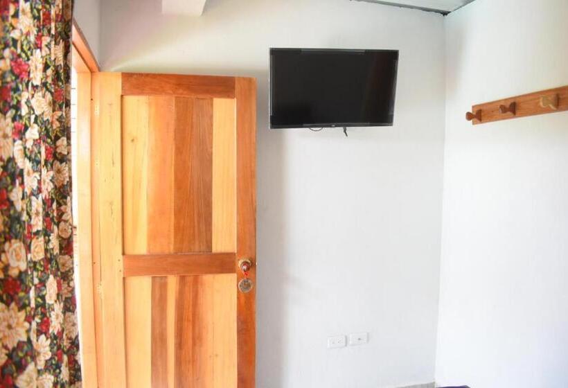 ホテル Shaddai Restaurante Y Hospedaje