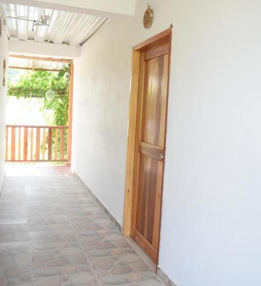 בית מלון כפרי Shaddai Restaurante Y Hospedaje